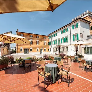 4* Otel Malaspina